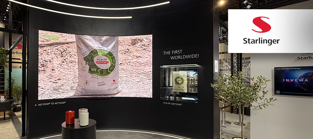 Prohnutá LED stěna pro výstavní prezentaci Starlinger
